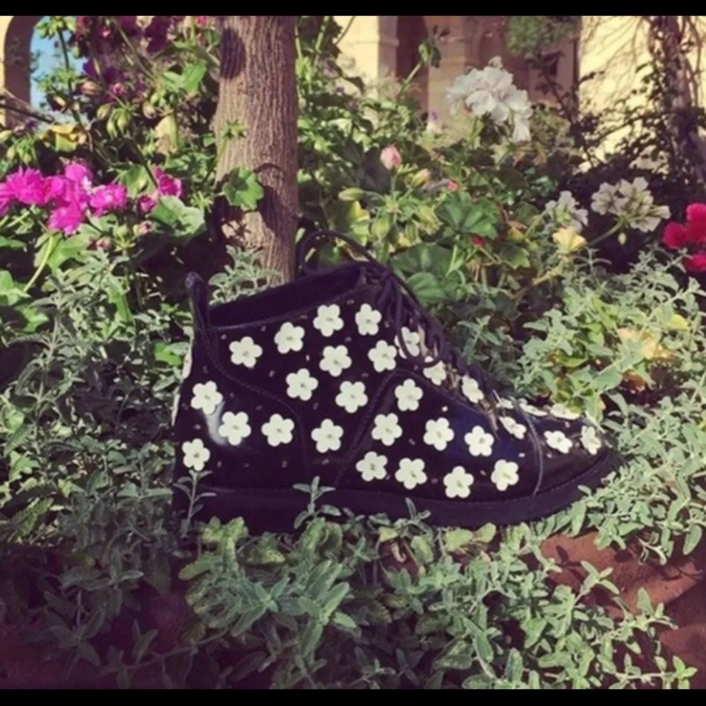 Black and White Floral Ankle Booties with Platform Soles - Picture 2 of 3